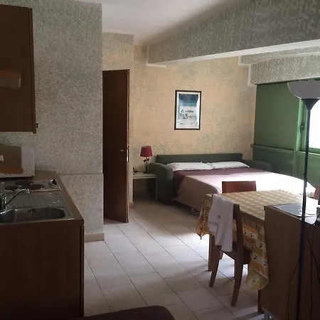 Gemini Apartment *