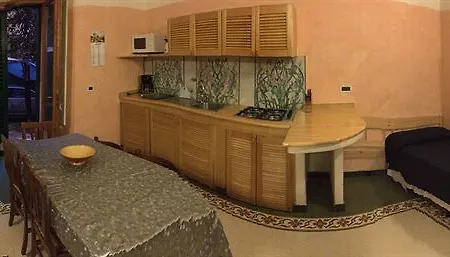 Gemini Apartment *