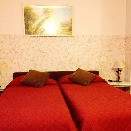 Gemini Apartment *